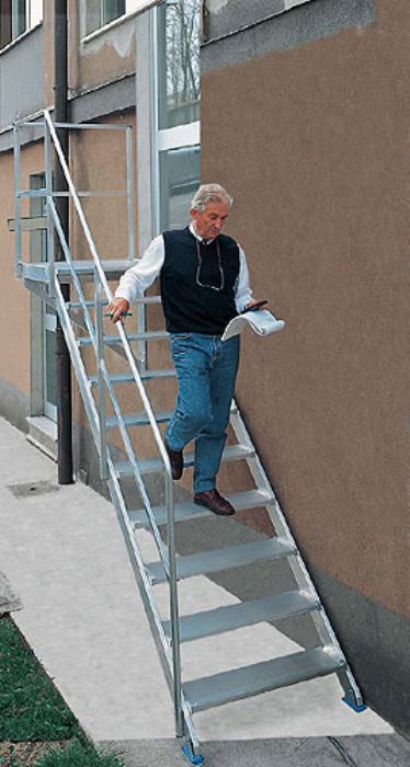 Escalera de apoyo de 45º